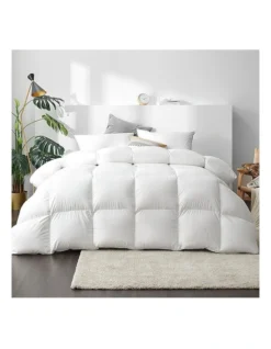 King Size Light Weight Duck Down Quilt In White