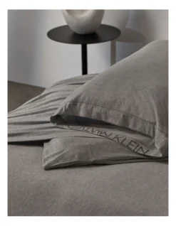 Calvin Klein Modern Cotton Harrison Sheeting In Grey -Bedding Shop 771590800 881780410 5 720x928