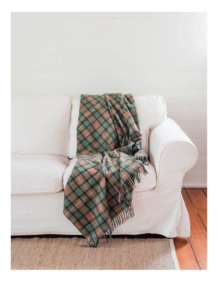 Heritage Collection Recycled Wool Scottish Tartan Blanket In Hunter 4 Heritage Collection Recycled Wool Scottish Tartan Blanket In Hunter - Image 2