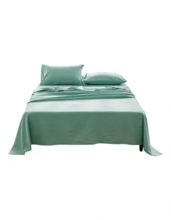 Double Bed Sheets Set In Green