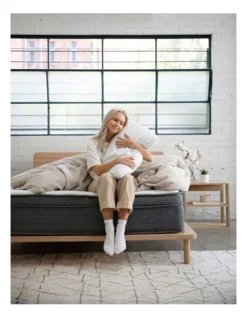 Eva Pillow In Black/White -Bedding Shop 989701930 6 720x928